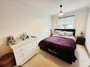 COLLINGWOOD ROAD- click for photo gallery